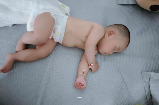 宁德宝宝发烧可以喝牛奶吗